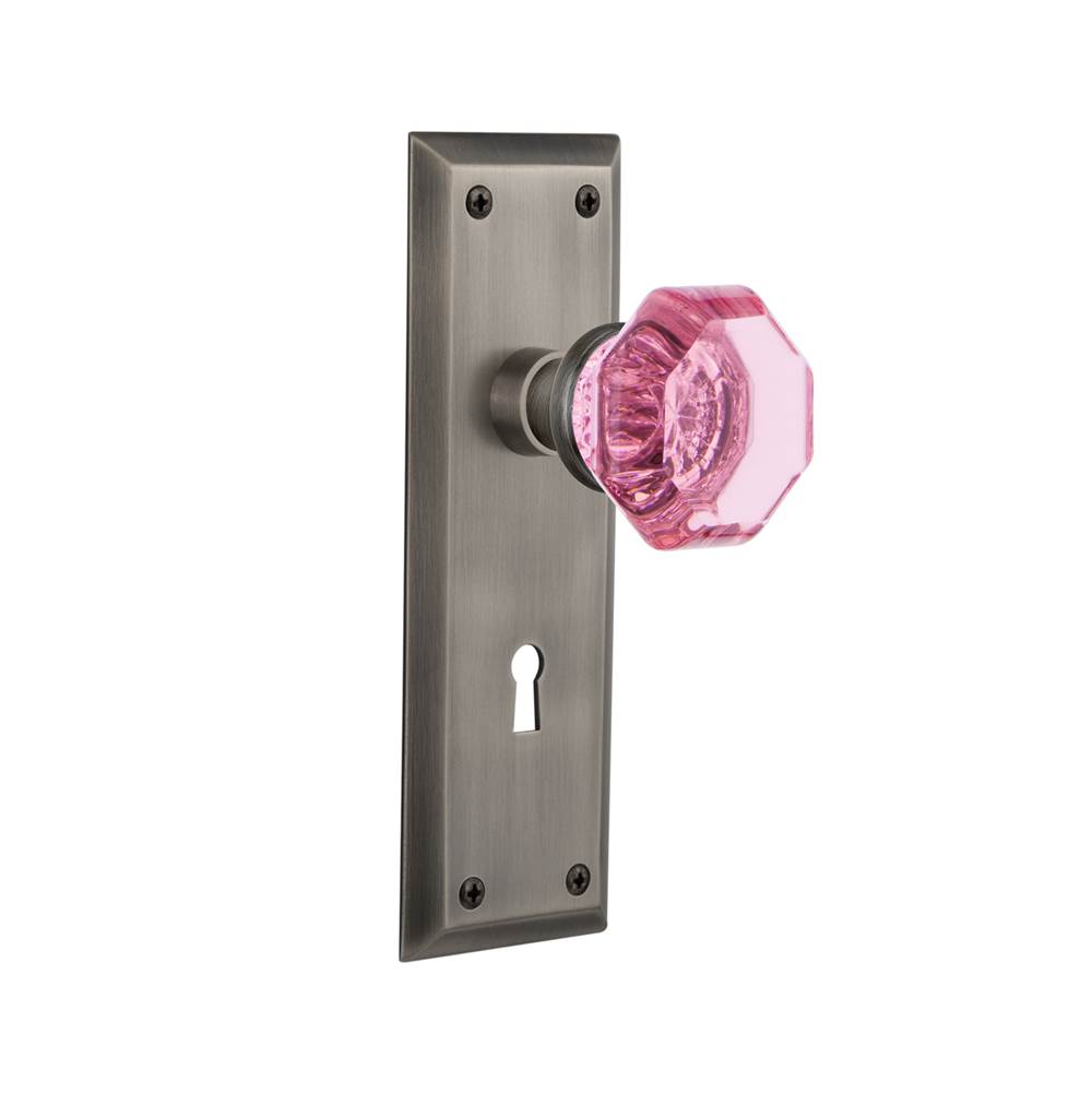 Nostalgic Warehouse Nostalgic Warehouse New York Plate with Keyhole Privacy Waldorf Pink Door Knob in Bright Chrome